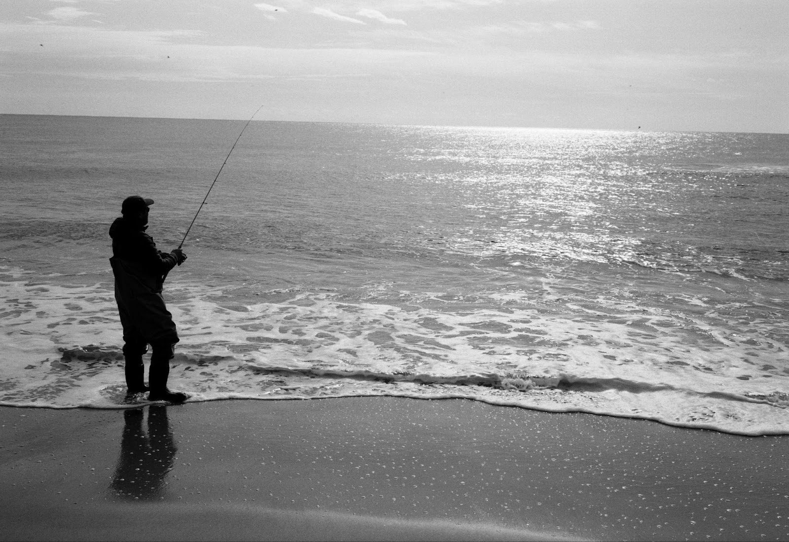 detroit river walleye jigging rod okuma site www.michigan-sportsman.com Detroit River WALLEYE Jigging in Muddy Water